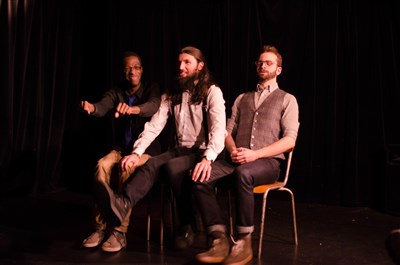 Photo 3 de Plus ou moins - Le spectacle d'impro