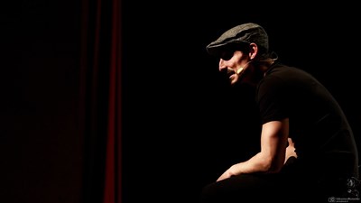 Photo 3 de Jo Brami dans La vie à l'envers