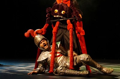 Photo 1 de Georges le Dragon, la princesse et le chevalier intrépide