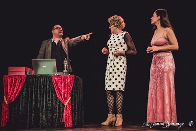 Photo 1 de L'Agente féminine