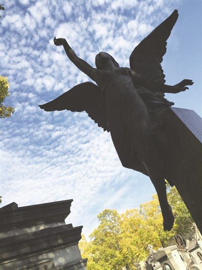 Photo 1 de Visite enquête : Le fantôme du cimetière du Montparnasse | par Cultival