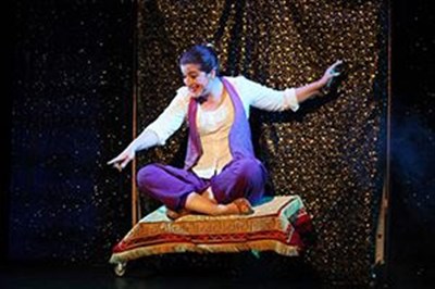 Photo 1 de Aladine et la lampe de poche merveilleuse
