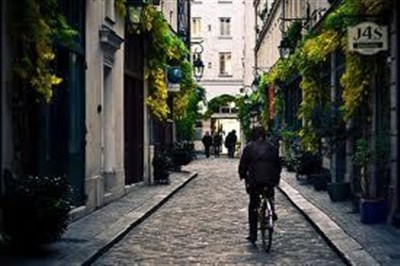 Photo 3 de Visite guidée : Cours et passages pittoresques du Faubourg Saint-Antoine | par Pierre-Yves Jaslet