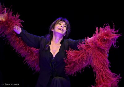 Béatrice Agenin dans Notre Petit Cabaret