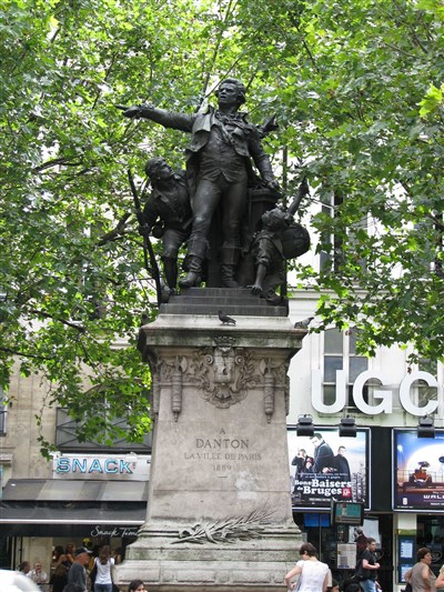 Photo 2 de Visite guidée : De la conciergerie au Procope | par Mireille Gardon
