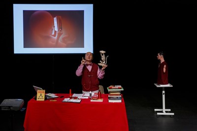 Photo 2 de Les dangers de la lecture