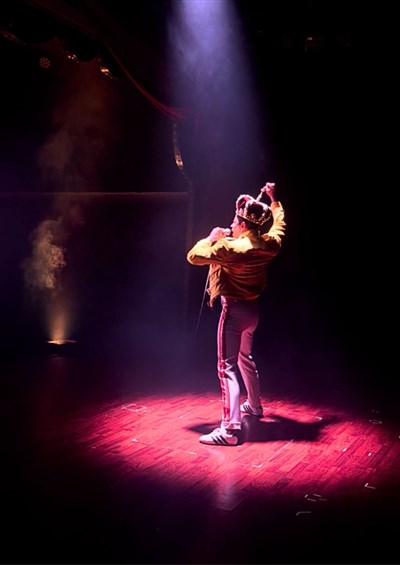 Photo 2 de Cabaret La Vénus : Revue Légendes | Déjeuner-Spectacle