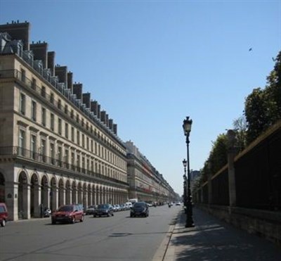 Photo 2 de Visite guidée : Balade autour de la place Vendôme ou le luxe à la française | par Mathou Loetitia