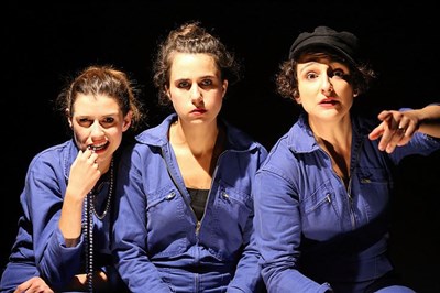 Photo 1 de Trois Actrices Dont Une