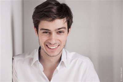 Photo 1 de Félix Radu dans Les Mots s'improsent