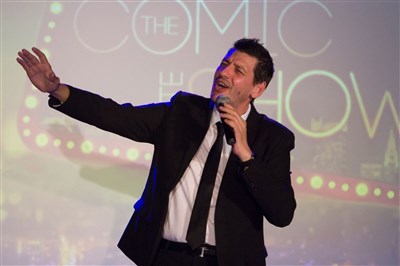 Photo 1 de Benjy Dotti dans The Comic Late Show