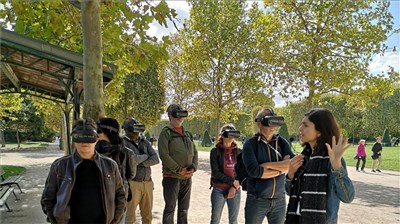 Photo 2 de Visite guidée insolite : Le chantier de la Tour Eiffel et l'Exposition Universelle de 1889 avec la réalité virtuelle 
