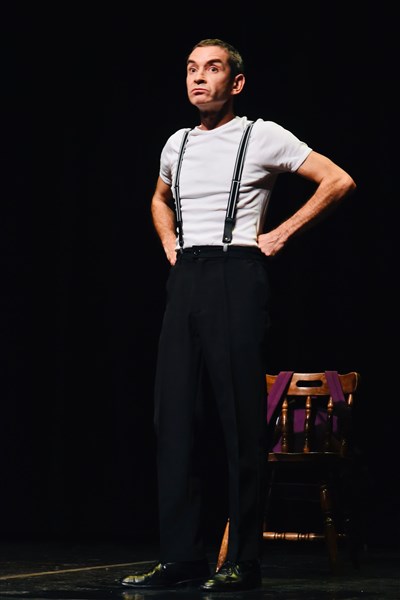 Mr José