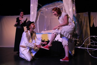 Photo 1 de Cendrillon combien tu chausses ?
