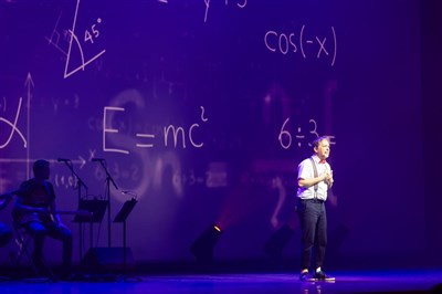 Photo 3 de Manu Houdart dans Very Math Trip