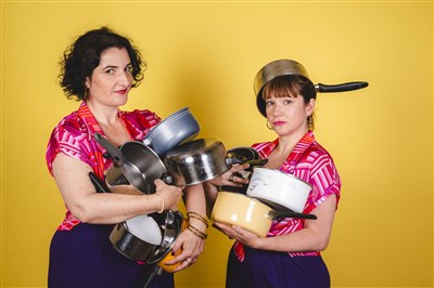 Fanny Pascaud & Caroline Riche dans Casseroles