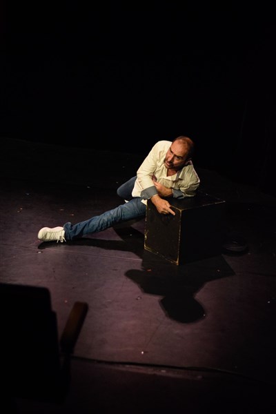 Photo 2 de Jean-Jérôme Esposito dans En Quarantaine