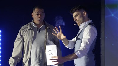 Photo 3 de Léon le Magicien dans Magic Live 2