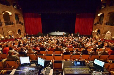Photo 2 de Anthony Joubert dans Le spectacle avec des mucisiens dedans | Saison 2