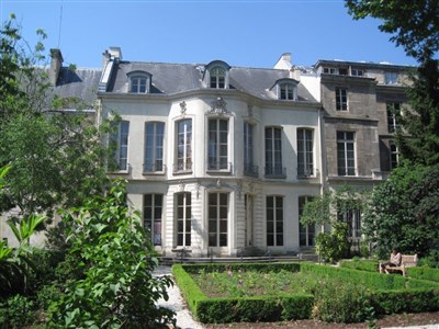 Photo 2 de Visite guidée : Les jardins du marais, hôtels classés et ruelles secrètes | Par Artémise