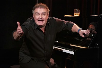 Photo 3 de Alain Bernard dans Piano Paradiso