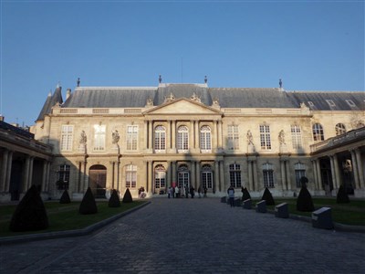Photo 1 de Journée Internationale des guides : Visite du quartier du Marais, autour des célébrités du quartier | par Sophie Favrolt