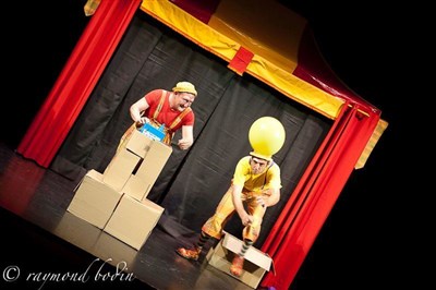 Photo 1 de Titus et Zinzin : Aieee, ça déménage !