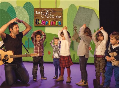 Photo 3 de Rémi chante La Fête des Comptines