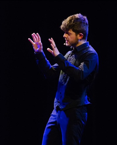 Photo 2 de Julien Ammar dans Histoires extraordinaires
