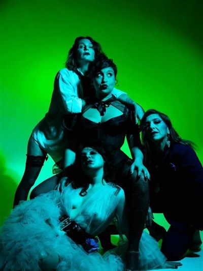 Victor Victoria cabaret