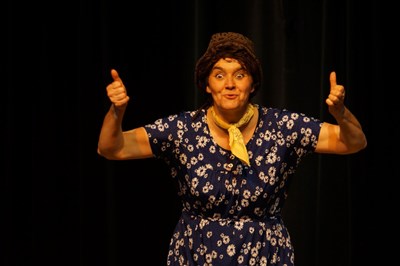 Photo 4 de Louise Bouriffé dans Hashtag et tête de bois !