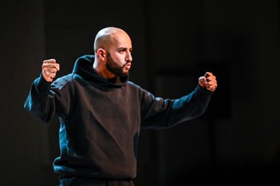 Photo 3 de Théo Askolovitch dans 66 Jours