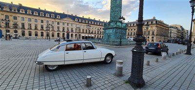 Photo 2 de Visite de Paris en voiture ancienne : Citroën DS de collection