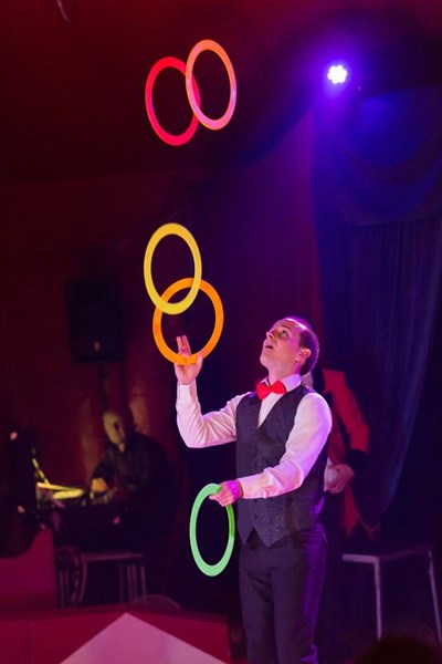 Photo 1 de Cirque de Noël Rubis