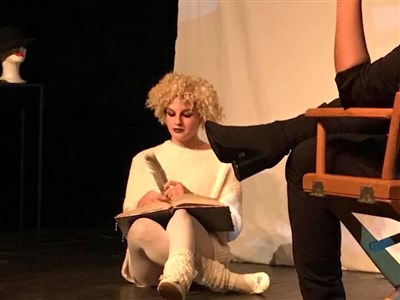 Photo 2 de All is true : Les liaisons dangereuses