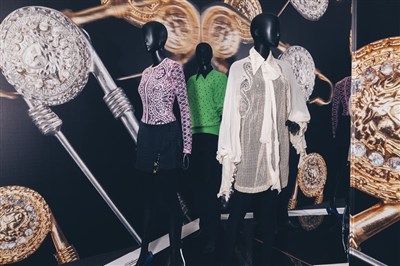Photo 9 de Gianni Versace Retrospective