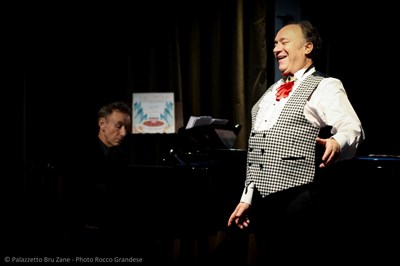 Photo 4 de Café-concert. J'aime pas les concerts... Mais j'prendrais bien un café ! | les Bouffes de Bru Zane