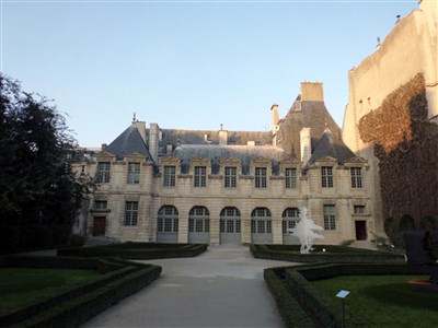 Photo 1 de International Tourist Guide Day 2019: Marais walking tour | by Elena Andrianova