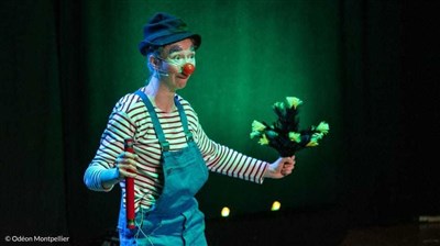 Photo 2 de Augustine fait son cirque