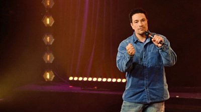 Photo 1 de Yacine Belhousse au One Two Three Comedy Club