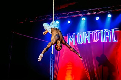 Photo 2 de Cirque Mondial 100% Humain dans Inoubliable ! - Montpellier