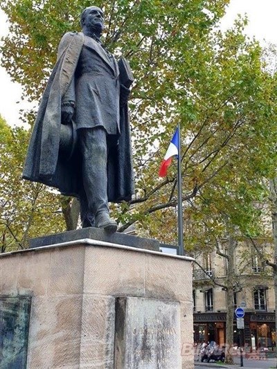 Photo 2 de Guided tour : Rothschild, Pereire, Camondo : Jewish bankers and art collector during the Second Empire (Paris 8) I by Cultures-J