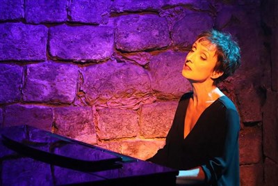Photo 3 de Caroline Montier chante Barbara amoureuse