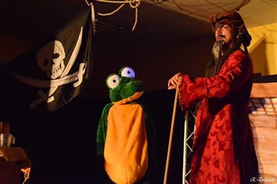Photo 2 de Les aventures extraordinaires du Capitaine Crochu