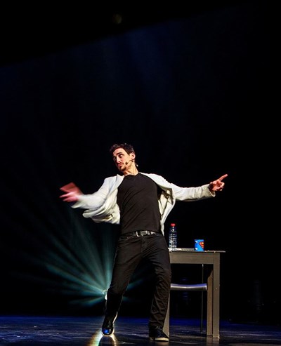 Photo 2 de Jo Brami dans La vie à l'envers