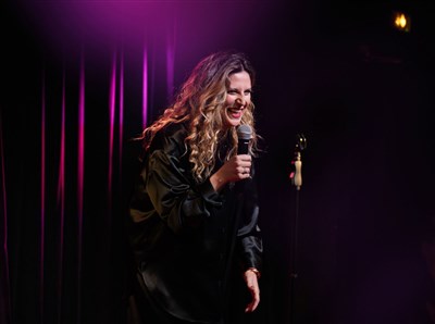 Photo 1 de Camille Tissot dans Heureuse