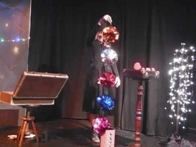 Photo 2 de Petit Clown in the Moon