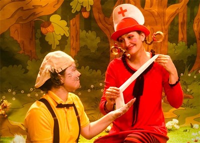 Photo 3 de Le grand chaperon rouge et le petit loup