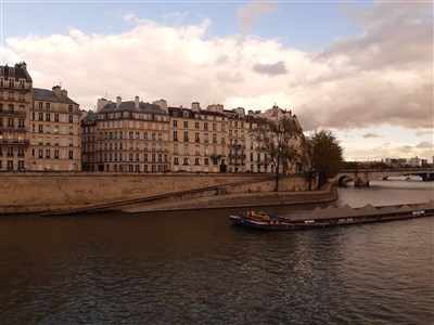 Photo 1 de Jeu de piste en autonomie : L´île Saint Louis | par Balade-toi