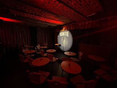 la salle du cafe vedette 